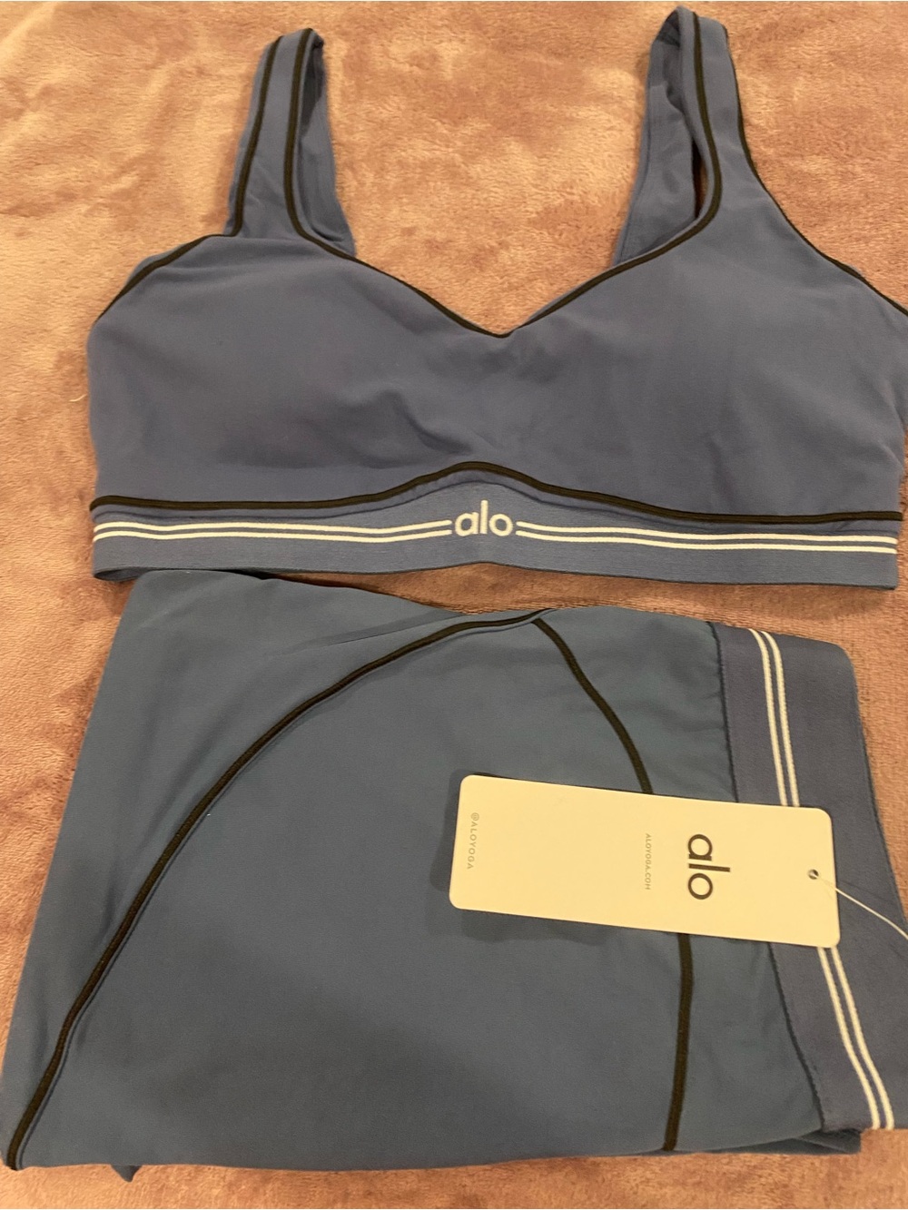 ALO Yoga Blue Airbrush Heart Throb Sports Bra and Leggings Set